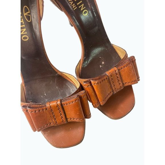 Valentino Garavani Brown Leather Sandals 36.5 US size 5.5 - Picture 4 of 9